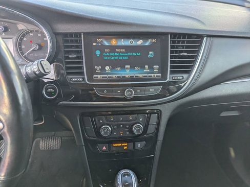 Used 2020 Buick Encore Essence image 15