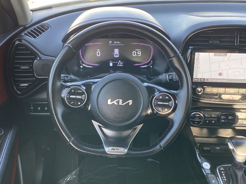 Used 2023 Kia Soul GT-Line w/ GT-Line Technology Package FWD image 10