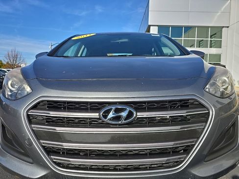 Used 2017 Hyundai Elantra GT image 12