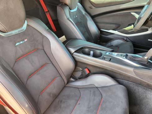 Used 2018 Chevrolet Camaro ZL1 image 16