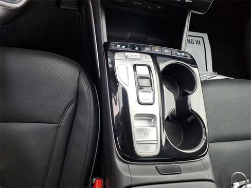 Certified 2022 Hyundai Tucson Limited w/ Cargo Package image 16