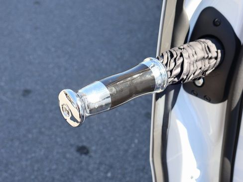 Used 2023 Rolls-Royce Cullinan Black Badge w/ Dark Exterior Package image 24