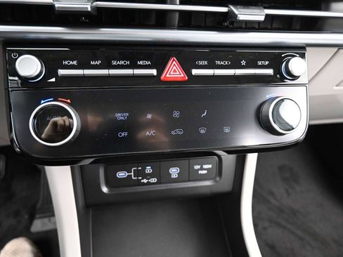 New 2026 Hyundai Tucson Blue SE image 18