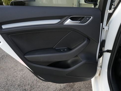 Used 2016 Audi A3 e-tron Premium Plus image 29