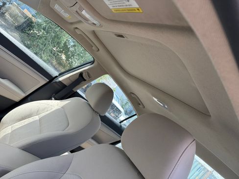 Used 2017 Hyundai Elantra Value Edition FWD image 20