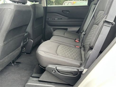 Certified 2024 Nissan Pathfinder SV image 21