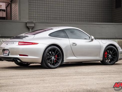 Used 2013 Porsche 911 Carrera RWD image 4