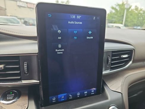 Certified 2020 Ford Explorer Platinum w/ Premium Technology Package AWD/4WD image 25