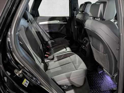 Used 2021 Audi Q5 e Premium Plus w/ Premium Plus Package image 20