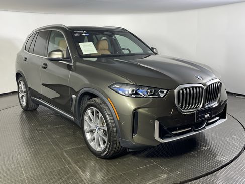 Certified 2025 BMW X5 xDrive40i w/ Climate Comfort Package AWD/4WD image 3