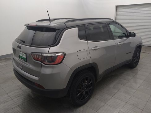 Used 2024 Jeep Compass Latitude w/ Altitude Special Edition AWD/4WD image 9