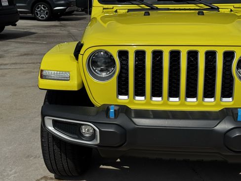 Used 2023 Jeep Wrangler Unlimited Sahara AWD/4WD image 6