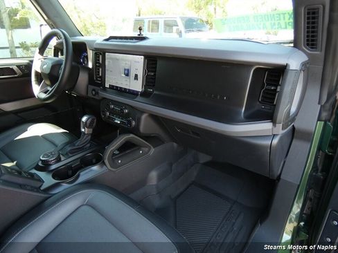 Used 2023 Ford Bronco Everglades image 47
