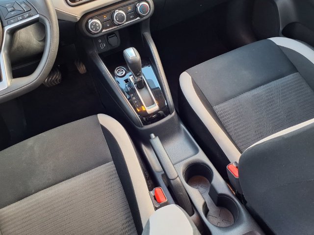 Used 2021 Nissan Versa SV FWD image 9