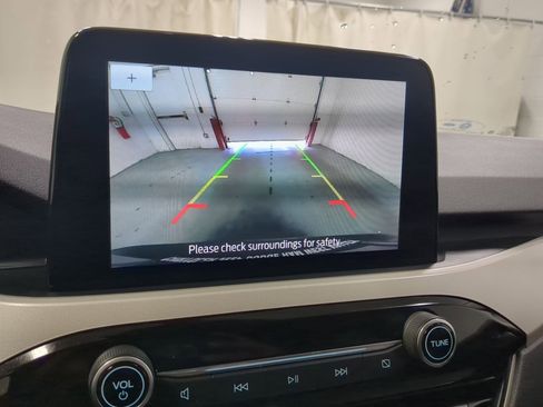 Used 2021 Ford Escape SE w/ Cold Weather Package image 14