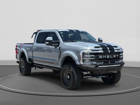 New 2026 Ford F250 Lariat w/ Black Appearance Package AWD/4WD image 3