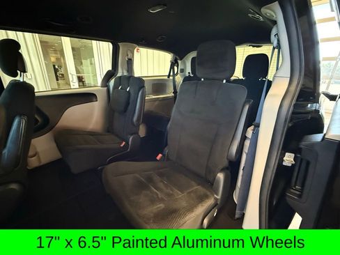 Used 2016 Dodge Grand Caravan SE image 11