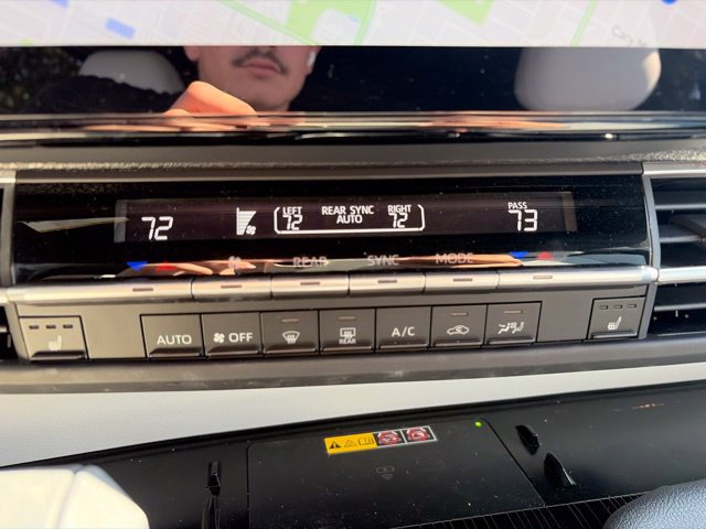 Used 2026 Toyota Sienna XSE FWD image 36