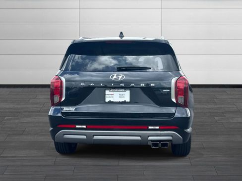 Used 2024 Hyundai Palisade Limited AWD/4WD image 5