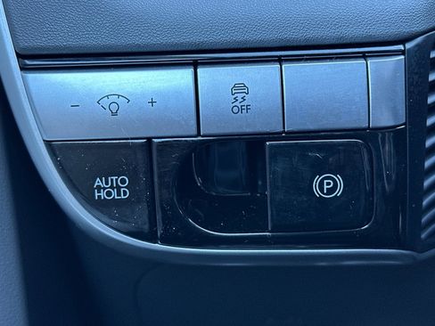 Used 2024 Hyundai Ioniq 5 SE image 32