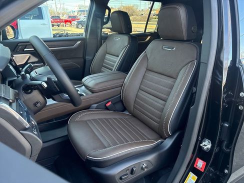 New 2026 GMC Acadia Denali Ultimate w/ LPO, Floor Liner Package image 14