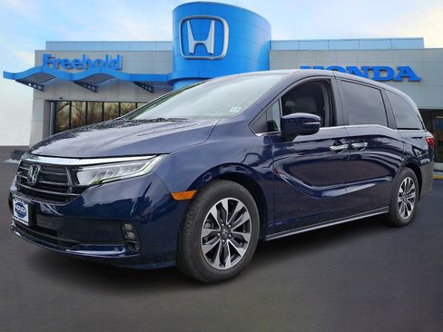 Used 2023 Honda Odyssey EX-L image 3