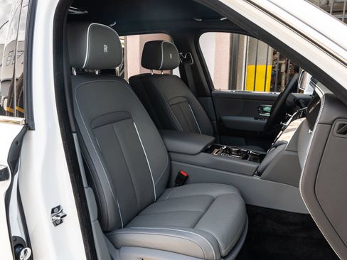 Certified 2024 Rolls-Royce Cullinan w/ Cullinan Package AWD/4WD image 31