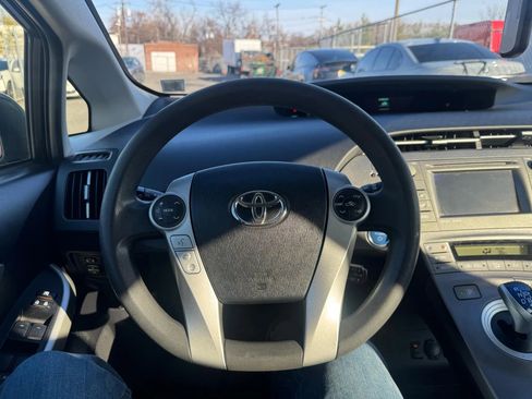 Used 2015 Toyota Prius Prime Plug-In Hybrid FWD image 10
