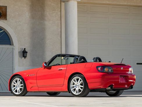 Used 2004 Honda S2000 image 3