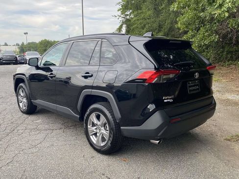 Used 2024 Toyota RAV4 XLE FWD image 3