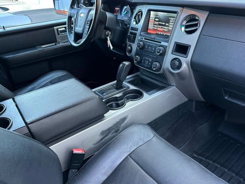 Used 2015 Ford Expedition EL XLT w/ Equipment Group 202A AWD/4WD image 19