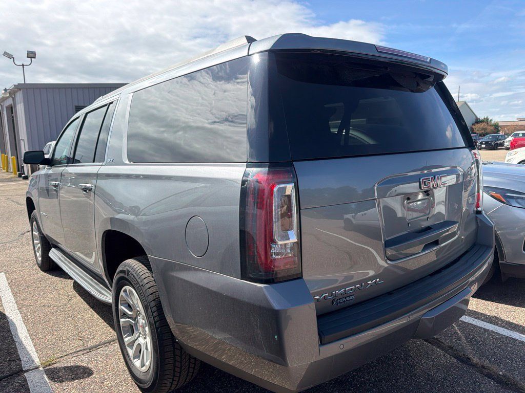Used 2020 GMC Yukon XL SLT AWD/4WD image 3