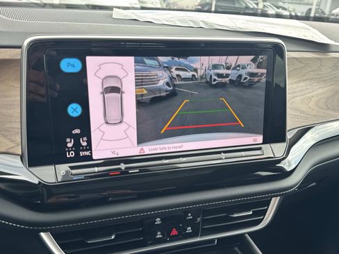 New 2026 Volkswagen Atlas SE FWD image 25