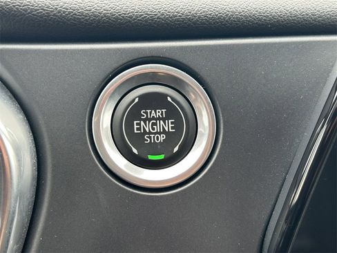 Used 2022 Chevrolet Blazer LT w/ Sound & Technology Package image 32