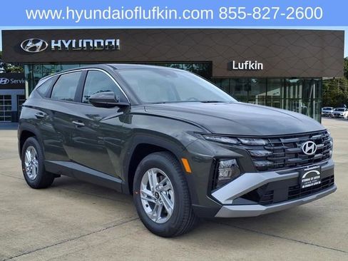 New 2026 Hyundai Tucson SE image 1