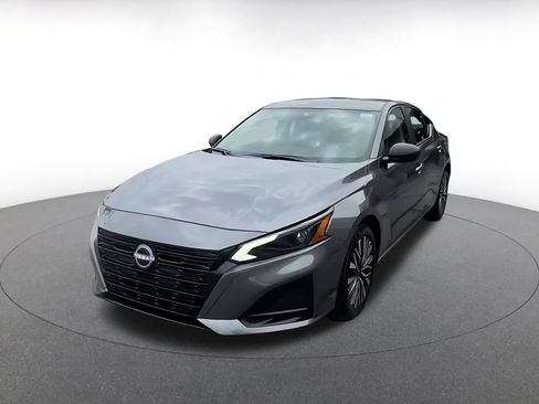 Used 2026 Nissan Altima 2.5 SV FWD image 6