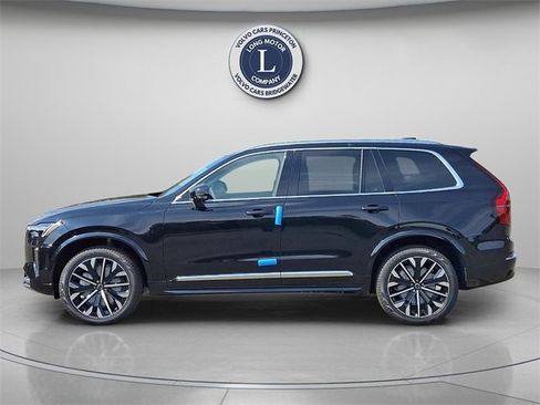 New 2026 Volvo XC90 B6 Plus w/ Protection Package Premier image 5