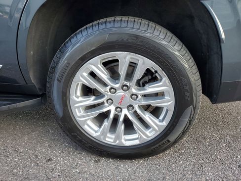 Used 2021 GMC Yukon SLT w/ SLT Premium Package image 78