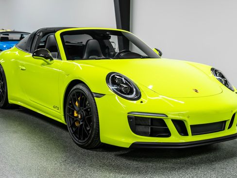 Used 2018 Porsche 911 Targa 4 GTS image 3