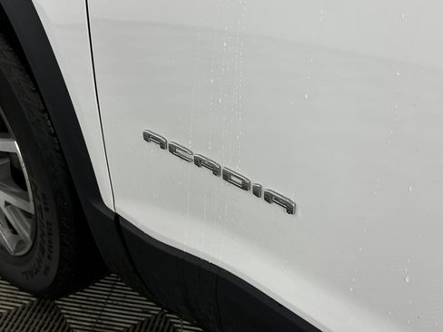 Used 2023 GMC Acadia SLE w/ Driver Convenience Package image 20