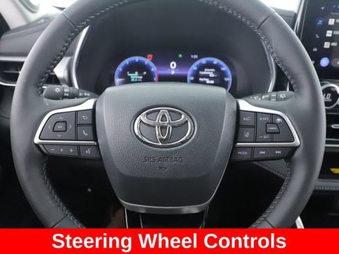 Used 2026 Toyota Highlander Platinum AWD/4WD image 24