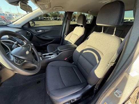 Used 2024 Chevrolet Malibu LT image 27