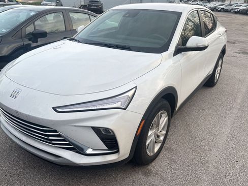 Used 2025 Buick Envista Preferred image 4