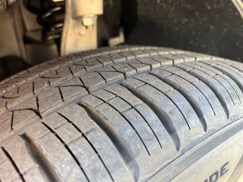 Used 2025 Volvo XC60 B5 Core image 34