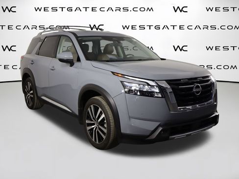 Used 2025 Nissan Pathfinder Platinum w/ Cargo Package AWD/4WD image 41