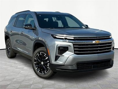 New 2025 Chevrolet Traverse LT w/ Sun and Wheel Package