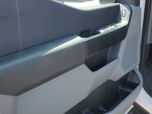 New 2025 Ford F550 4x4 SuperCab Super Duty image 16