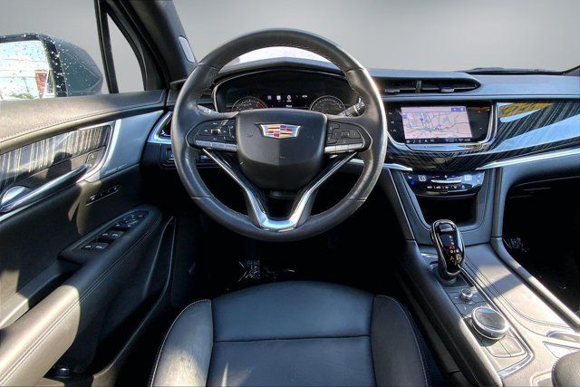 Used 2024 Cadillac XT6 Premium Luxury w/ Technology Package AWD/4WD image 4