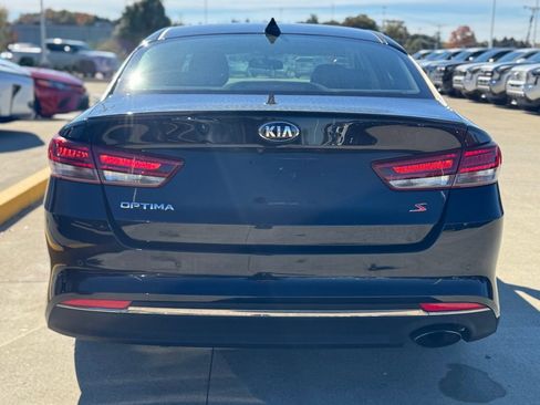 Used 2018 Kia Optima S image 4