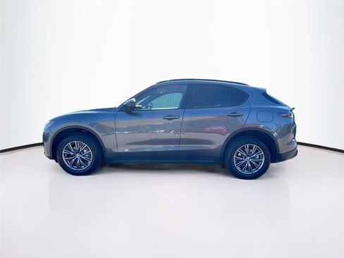 Used 2024 Alfa Romeo Stelvio Sprint image 4